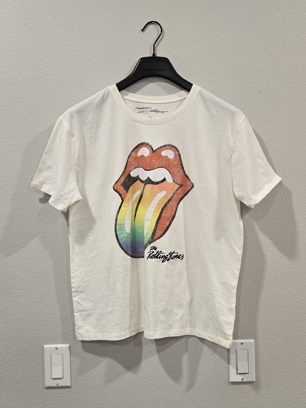 Time and Tru White Rolling Stones Graphic Tee With Black Stitching